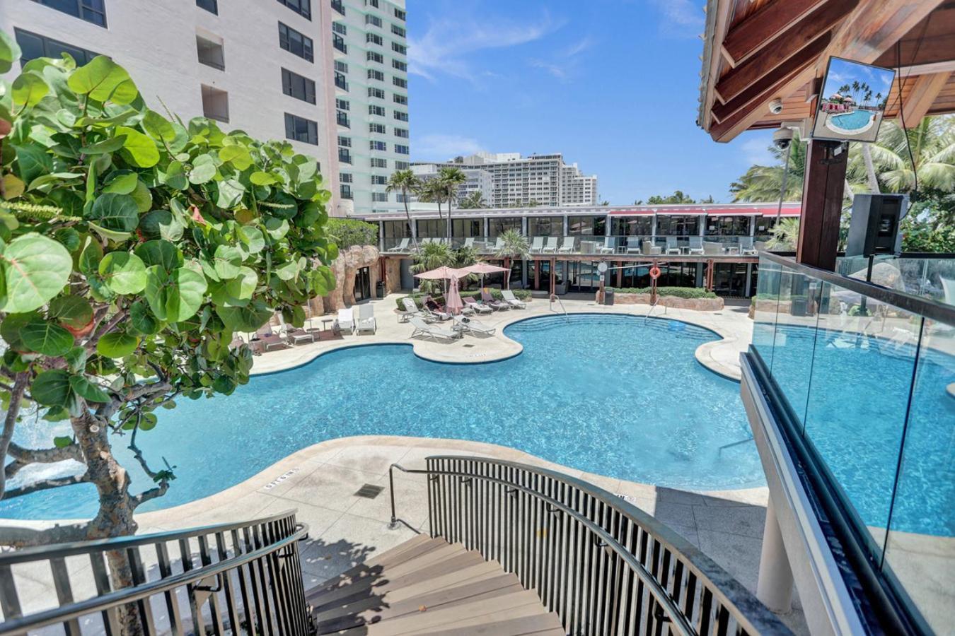 Luxury With Amenities Pools Gym And Sauna 804