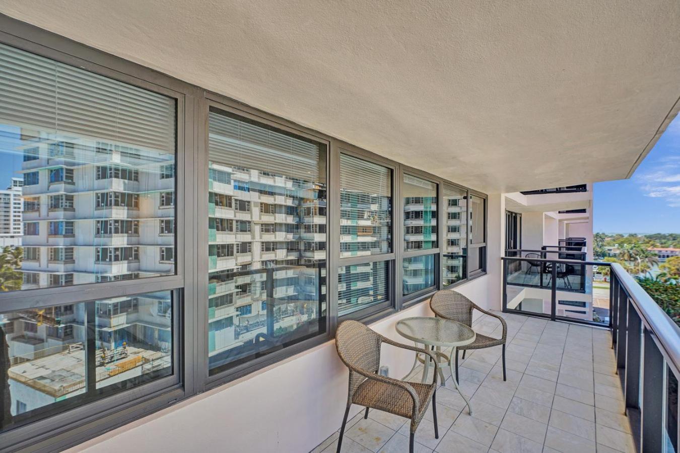 Luxury With Amenities Pools Gym And Sauna 804 Apartamento
